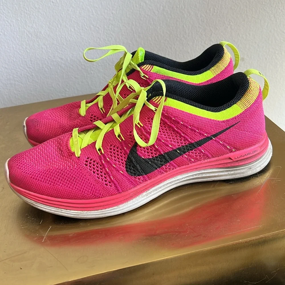 Nike Pink Flyknit One